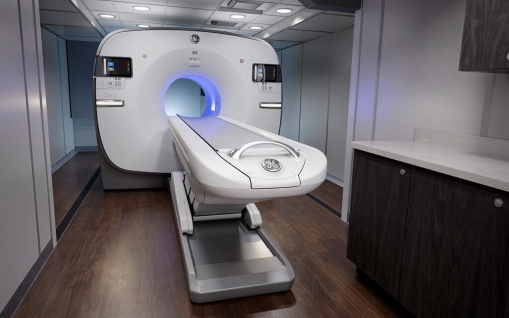 Mobile PET/CT imaging trailer