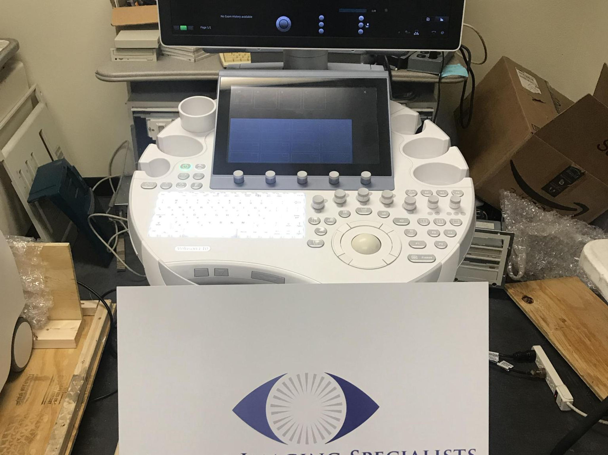 Refurbished imaging equipment documentation and inspection context.